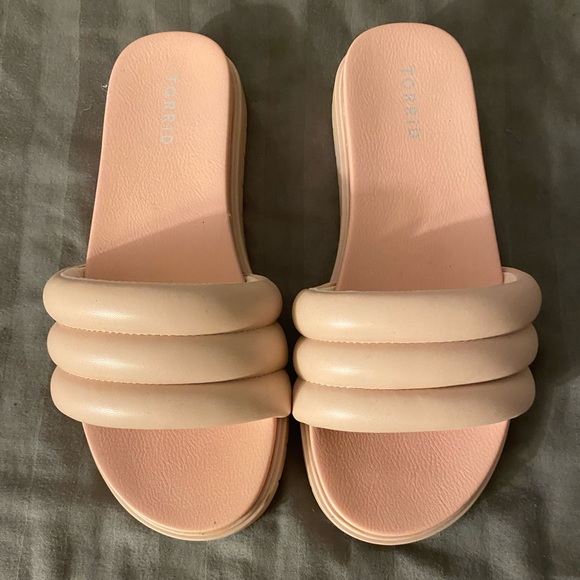 Torrid size 9WW Pink Slip On Sandals - Picture 2 of 4